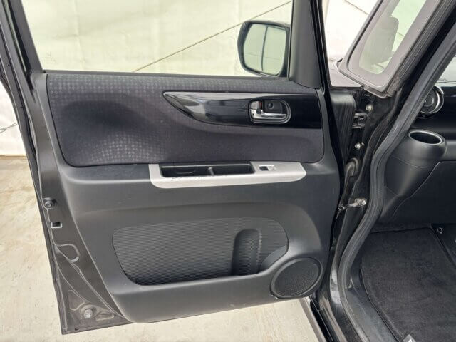 2013 HONDA N-BOX CUSTOM