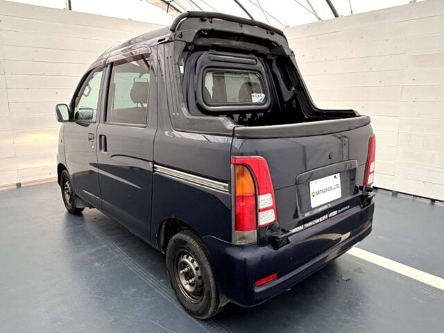 2001 DAIHATSU HIJET DECK VAN