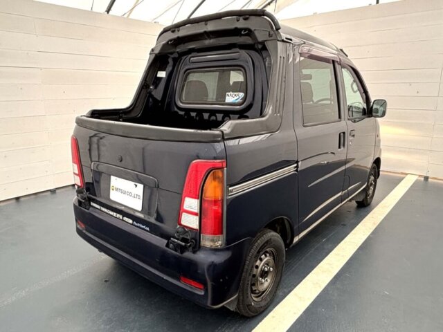 2001 DAIHATSU HIJET DECK VAN
