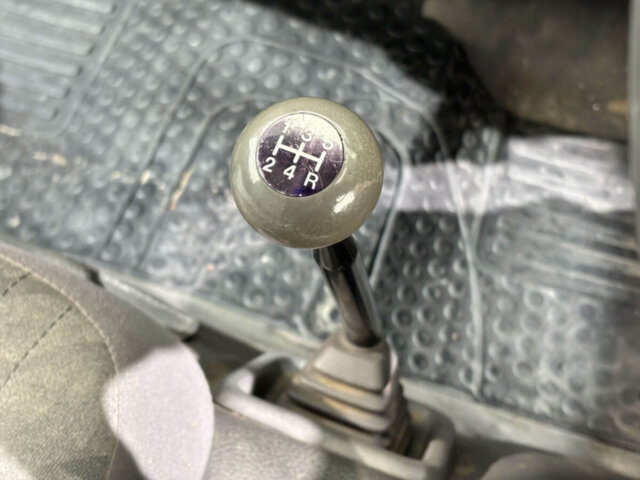 2000 MAZDA BONGO TRUCK