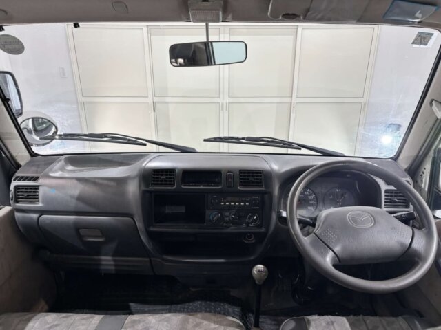2000 MAZDA BONGO TRUCK