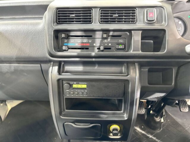 2001 DAIHATSU HIJET TRUCK
