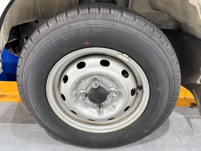 2001 DAIHATSU HIJET TRUCK