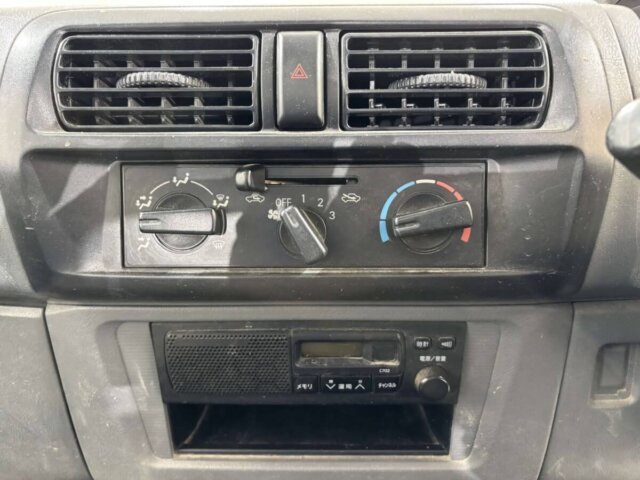2005 MITSUBISHI MINICAB TRUCK