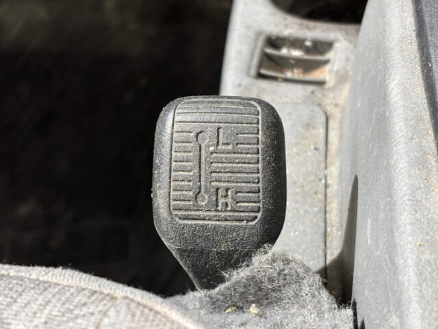 2005 MITSUBISHI MINICAB TRUCK