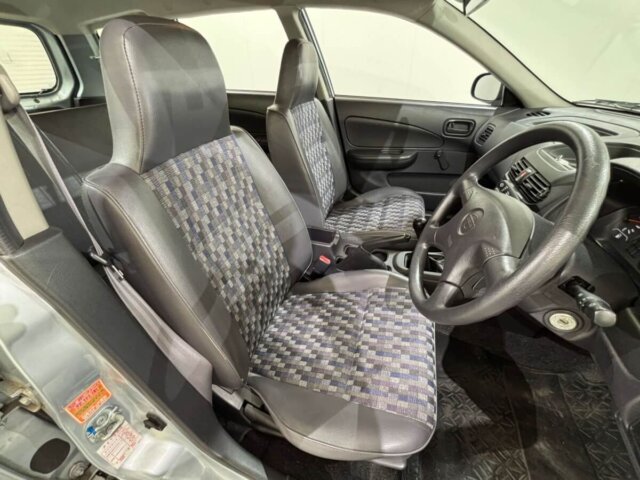 2001 NISSAN AD VAN