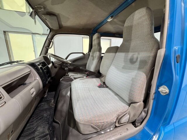 2001 TOYOTA DYNA TRUCK