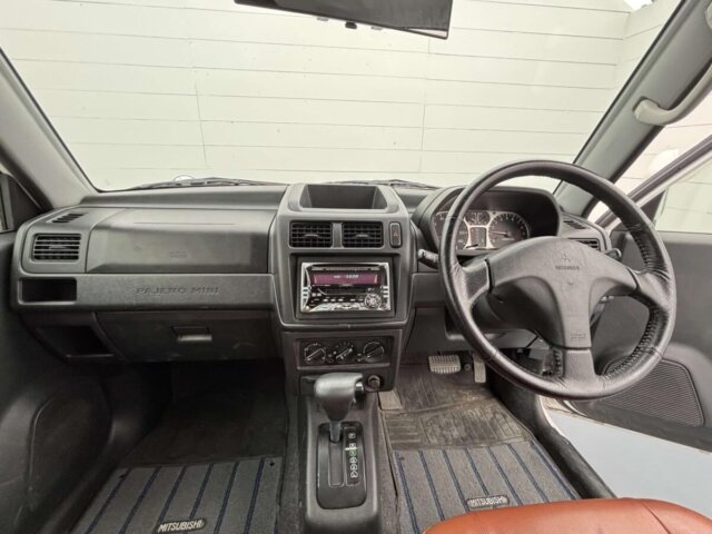 2001 MITSUBISHI PAJERO MINI