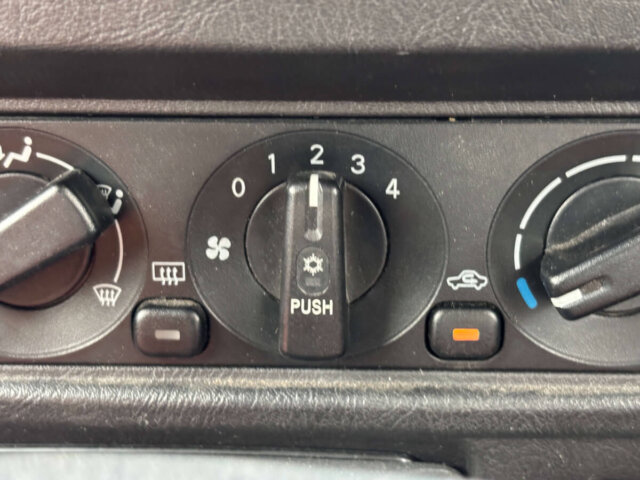 2001 MITSUBISHI PAJERO MINI
