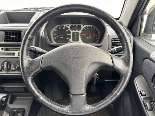 2001 MITSUBISHI PAJERO MINI