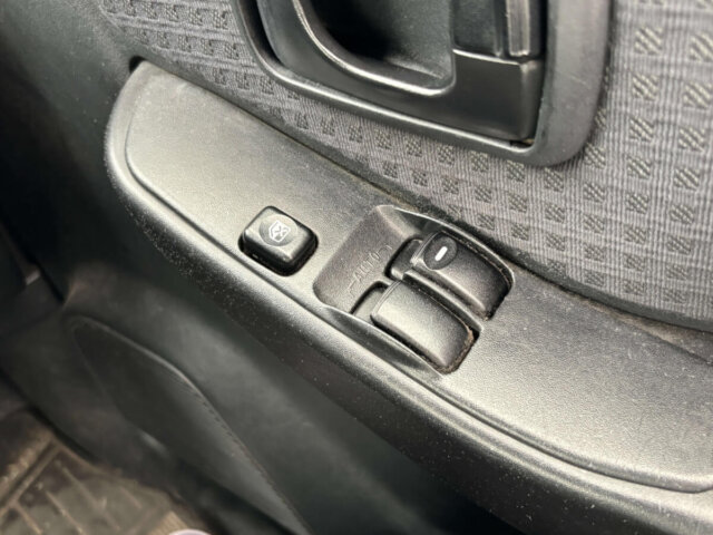 2001 MITSUBISHI PAJERO MINI