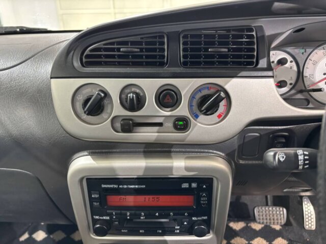 2001 DAIHATSU MIRA GINO