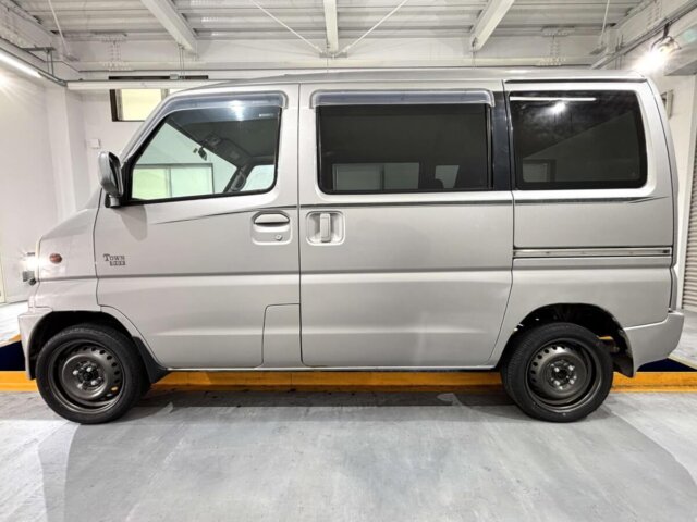 2000 MITSUBISHI TOWN BOX