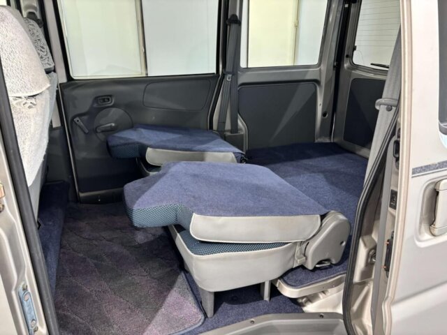 2000 MITSUBISHI TOWN BOX