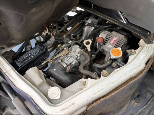 2000 MITSUBISHI MINICAB TRUCK