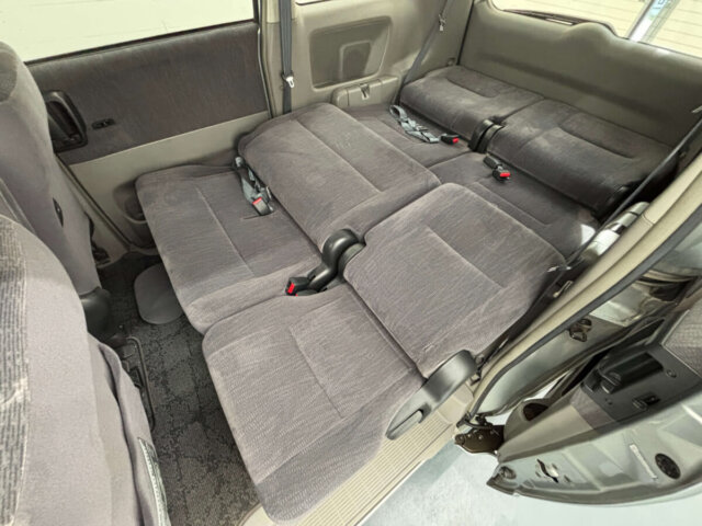 2001 TOYOTA NOAH