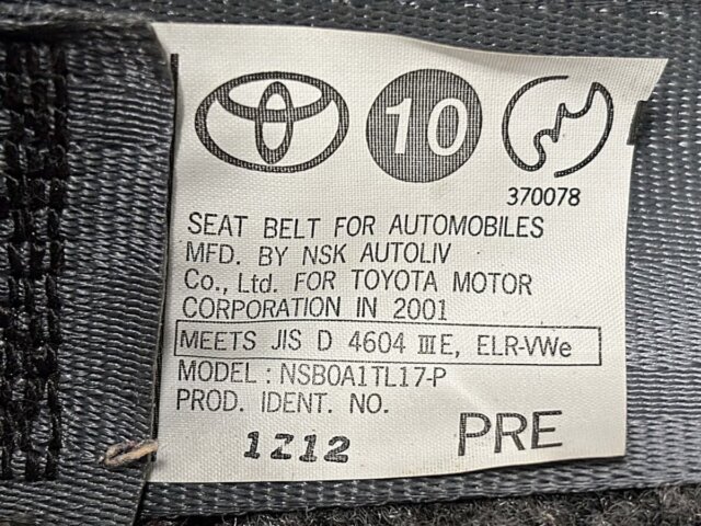 2001 TOYOTA NOAH