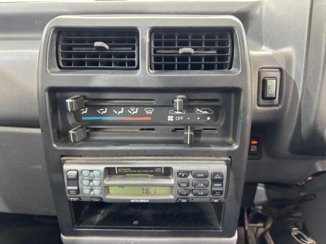 1995 MITSUBISHI BRAVO