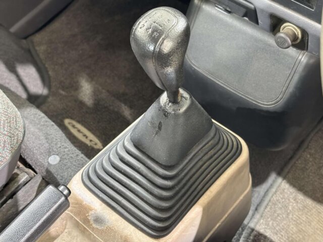 1995 MITSUBISHI BRAVO
