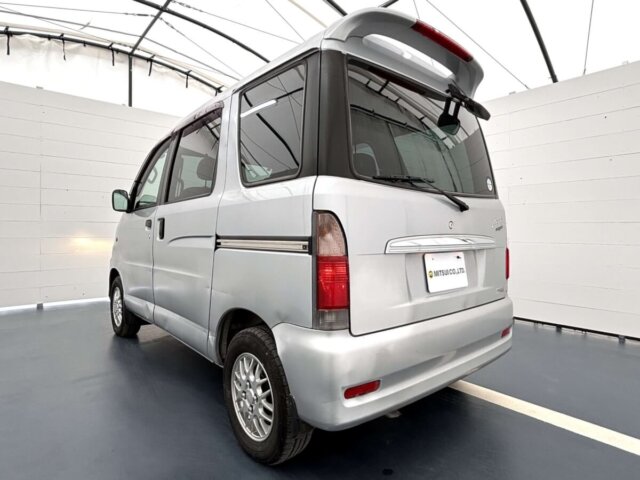2001 DAIHATSU ATRAI