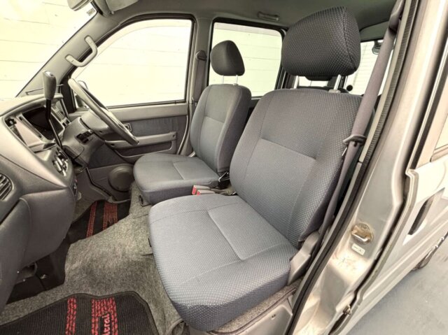 2001 DAIHATSU ATRAI