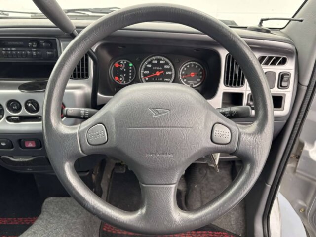 2001 DAIHATSU ATRAI