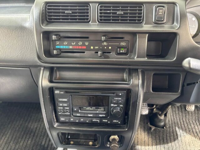 2000 DAIHATSU HIJET TRUCK