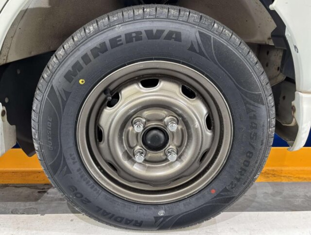 2001 SUZUKI EVERY VAN