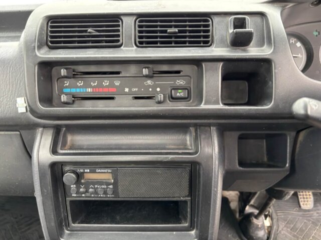 2000 DAIHATSU HIJET TRUCK
