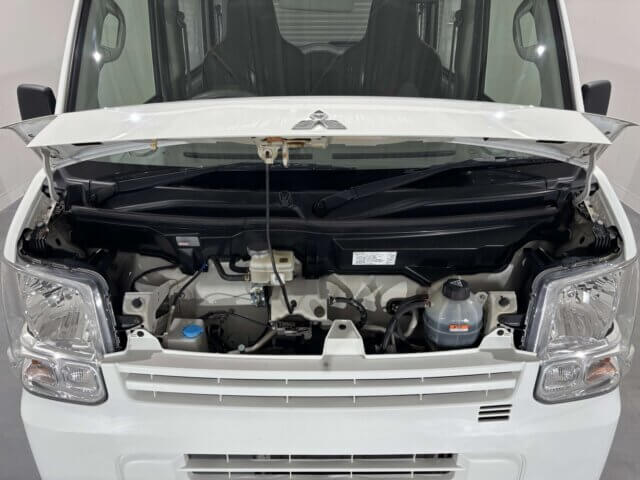 2018 MITSUBISHI MINICAB VAN