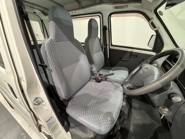 2016 DAIHATSU HIJET CARGO