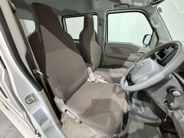 2024 NISSAN CLIPPER VAN
