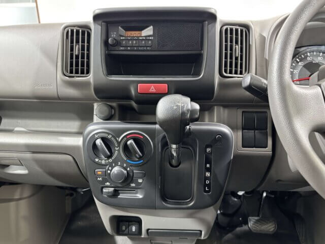 2024 NISSAN CLIPPER VAN