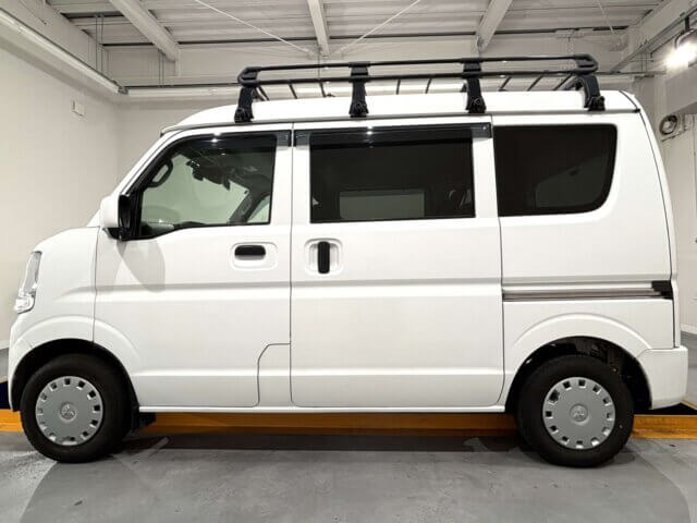 2020 MITSUBISHI MINICAB VAN