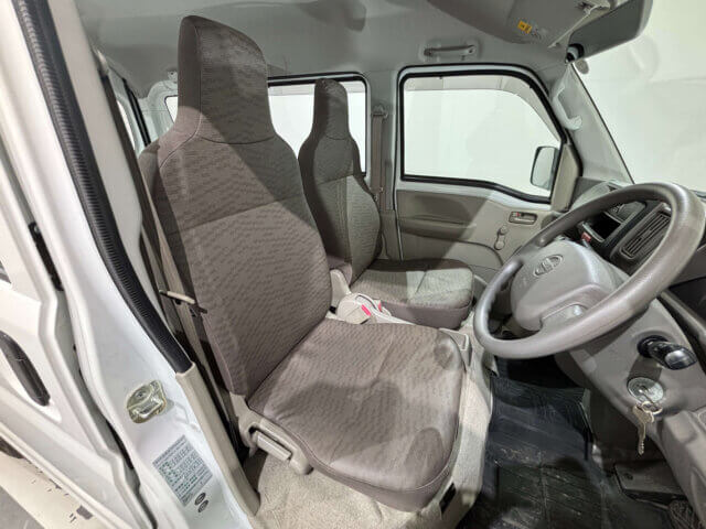 2017 NISSAN NV100 CLIPPER