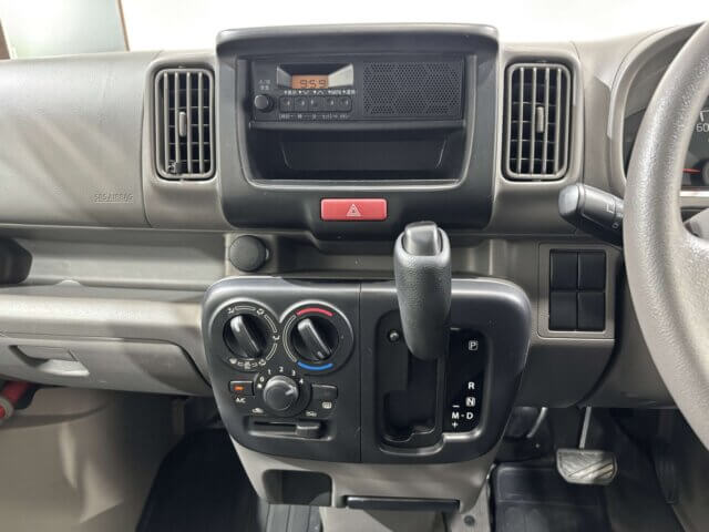 2017 NISSAN NV100 CLIPPER