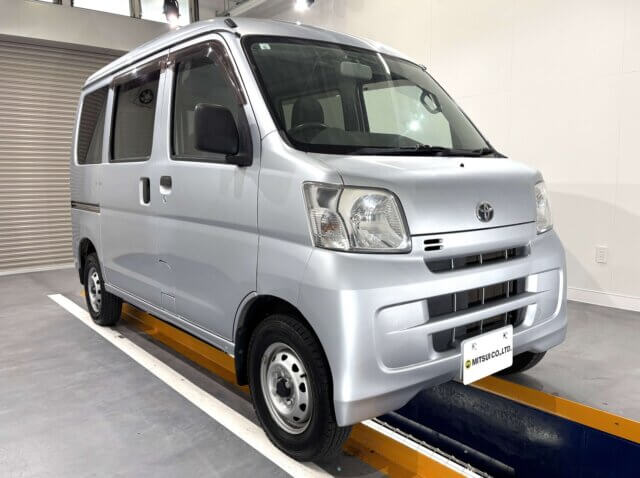 2012 TOYOTA PIXIS VAN