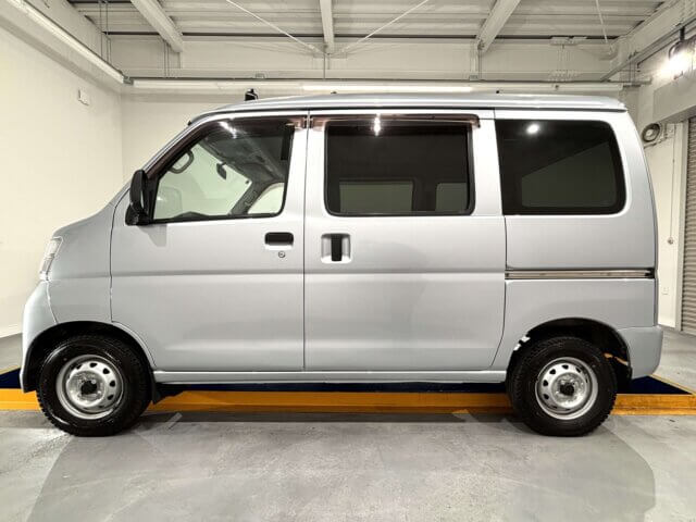 2012 TOYOTA PIXIS VAN