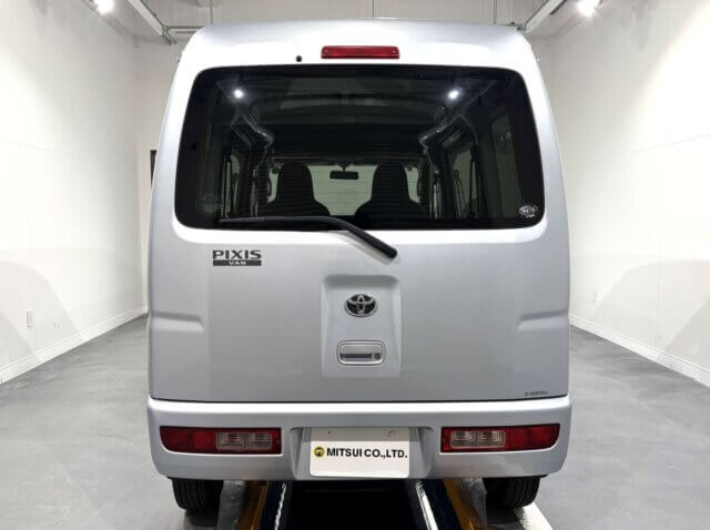 2012 TOYOTA PIXIS VAN