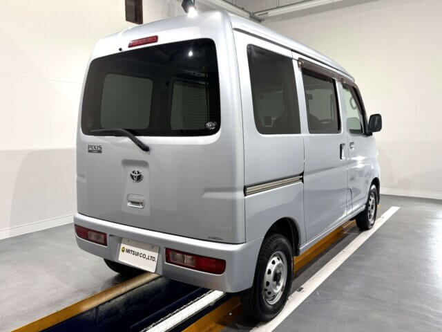 2012 TOYOTA PIXIS VAN