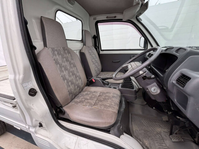 1996 MITSUBISHI MINICAB TRUCK
