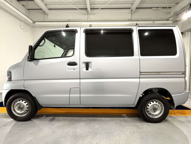 2005 NISSAN CLIPPER VAN