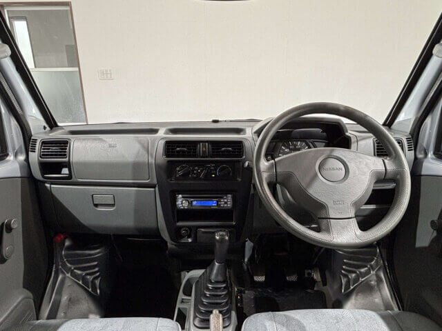 2005 NISSAN CLIPPER VAN