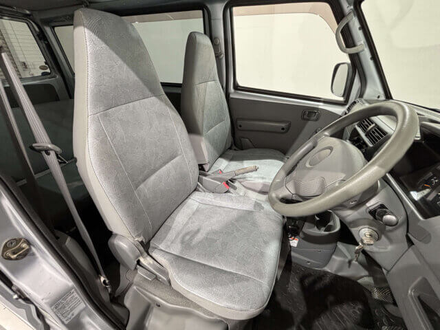 2005 NISSAN CLIPPER VAN