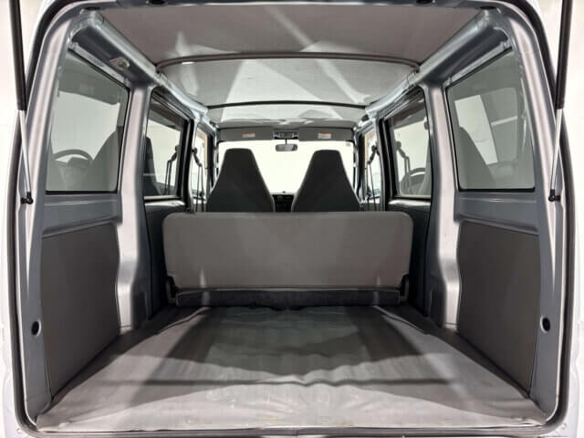 2005 NISSAN CLIPPER VAN
