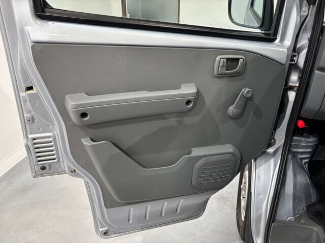2005 NISSAN CLIPPER VAN